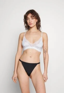 Anna Field 2 PACK - Triangel BH - Black/ White 11 Anna Field 2 PACK - Triangel BH - Black/ White -Anna Field 64ae25580a114fbda9280a5fdfe9d667