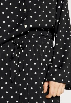 Anna Field Nachtwäsche Set - Black/off-white 12 Anna Field Nachtwäsche Set - Black/off-white -Anna Field 981d5fa029ec42d78a5e91a71b6356b0