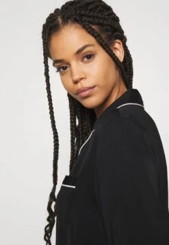 Anna Field AMANDA LONG SLEEVE SHORT SET - Nachtwäsche Set - Black -Anna Field a911bd5cf1f74697b0189158387354a9