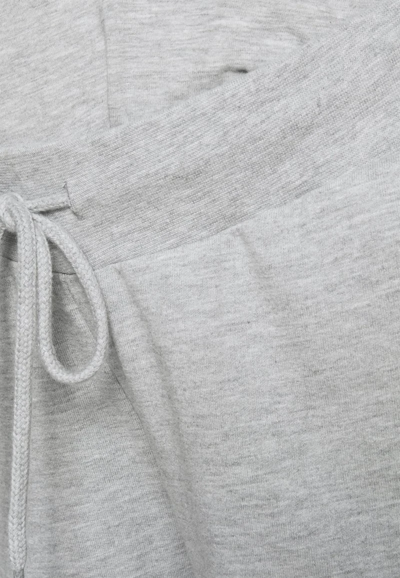 SLIM FIT JOGGERS - OVERBUMP - Jogginghose - Light Grey 8 SLIM FIT JOGGERS - OVERBUMP - Jogginghose - Light Grey – Bild 6