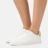 Anna Field Sneaker Low - White/gold 2 Anna Field Sneaker Low - White/gold -Anna Field e4c9e6ccf0364accb8709b2643a1adb7