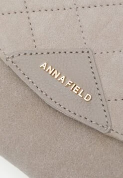 Anna Field LEATHER - Clutch - Taupe -Anna Field eeb17827a5b340eebb4d77e0eb4c037e